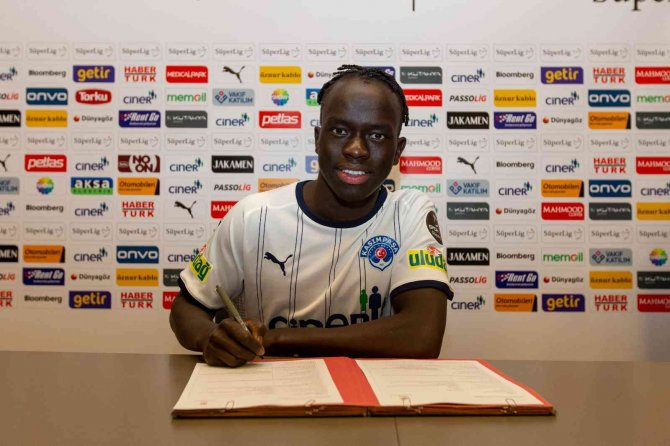 Kasımpaşa, Awer Mabil’i Kadrosuna Kattı