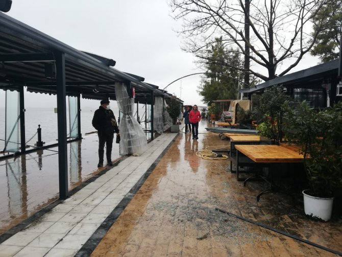 Köyceğiz’de Fırtına Etkili Oldu