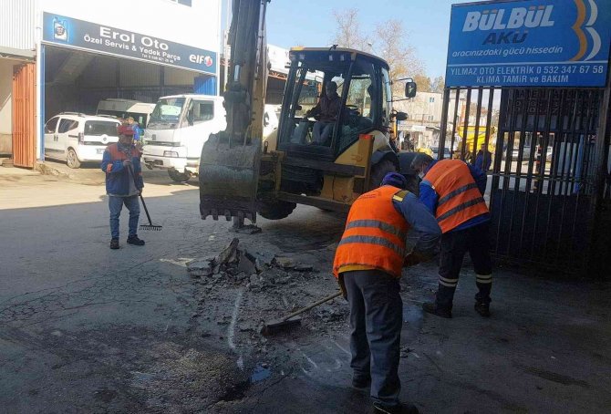 Manavgat’ta Yol Bakım Çalışması