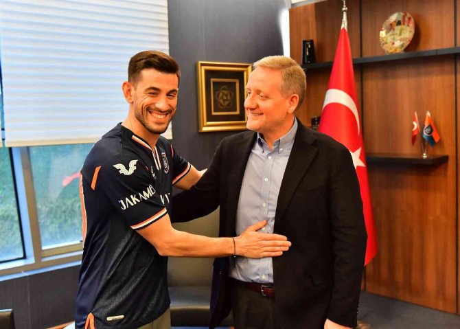 Başakşehir, Pizzi Ve Trezeguet’yi Kadrosuna Kattı