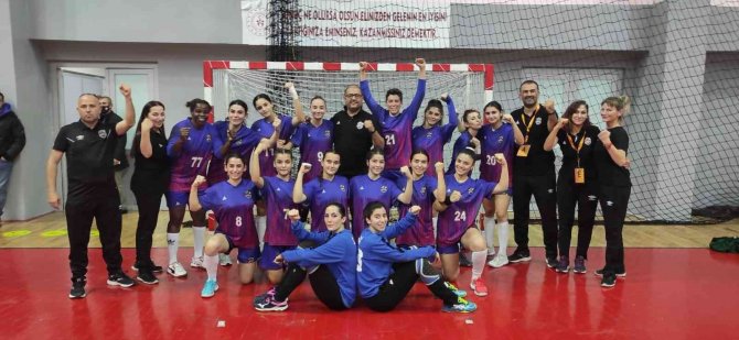 Msk Kadın Voleybol Ve Hentbol Takımları, Aldıkları Galibiyetlerle Yüzleri Güldürdü