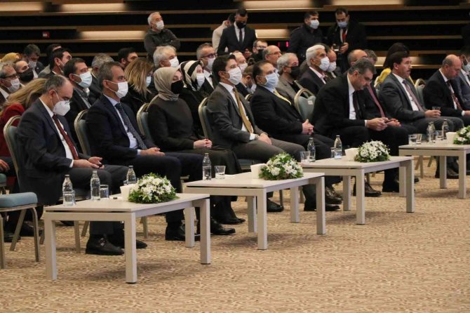 Milli Eğitim Bakanı Özer: "Derslik Sayıları 200 Binlerden Şu Anda 850 Binlere Geldi"