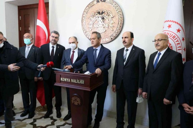 Milli Eğitim Bakanı Özer: "Omicron Varyantının Okullarımıza Yansıma Son Derece Düşük"