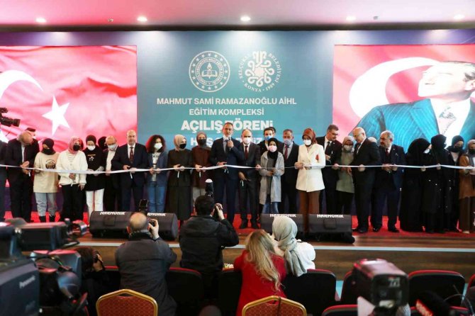 Milli Eğitim Bakanı Özer: "Son 20 Yıl Eğitimde Devrimsel Dönüşümlerin Yaşandığı Bir Dönem Oldu"