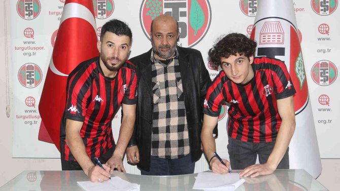 Turgutluspor’da Çifte İmza