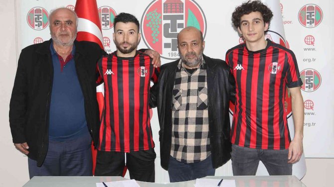 Turgutluspor’da Çifte İmza