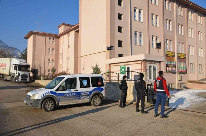 Polis Ekiplerinden Çocuk Ve Gençlerin Korunmasına Yönelik Denetim