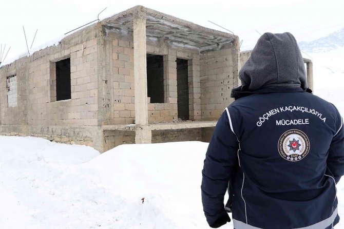 Van’da Göçmenlerin Barındığı Şok Evler Yıktırıldı