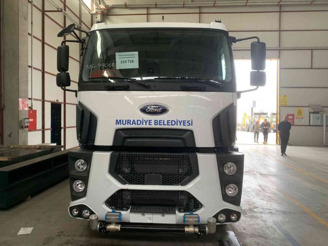 Muradiye Belediyesi Araç Filosunu Genişletti