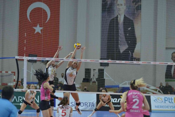 Sultanlar Ligi: Bolu Belediyespor: 1 - Vakıfbank: 3