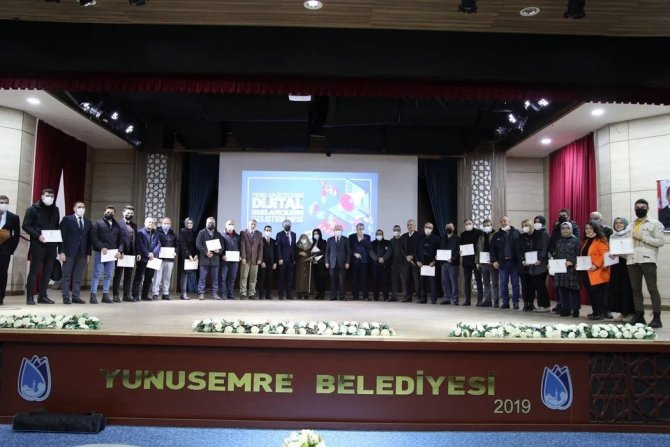 Eğitimi Tamamlayan Basın Mensupları Sertifikalarını Aldı