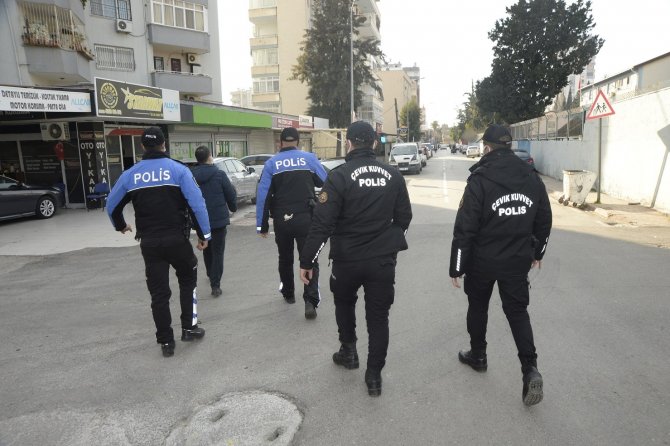 Polisten Okul Önlerinde Sıkı Önlem
