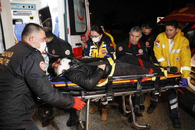 Adana Otomobil Ve Cip Çarpıştı: 3 Yaralı