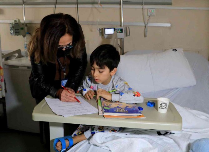 Onların Okulu Hastane