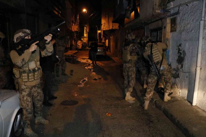 Adana’da Deaş Operasyonu: Çok Sayıda Gözaltı Var