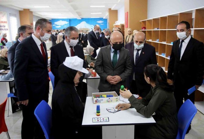 Ağrı’da 650 Bin Kitap Kütüphanelerle Buluştu