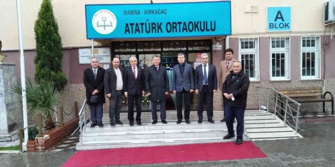 Ak Parti’li Özkan, Kırkağaç’ta Ziyaretlerde Bulundu