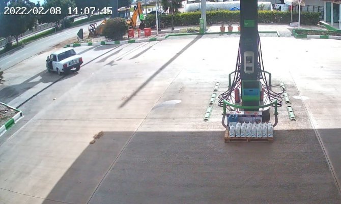 Antalya’da Kapı Açılınca Dışarı Uçan Acemi Driftçiye 11 Bin Tl Ceza