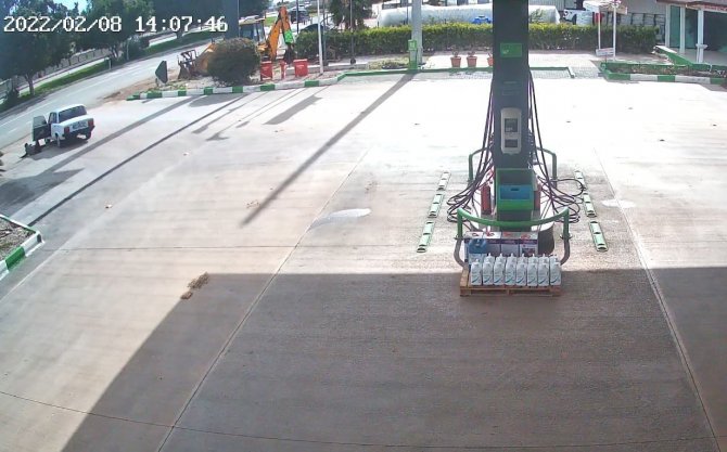 Antalya’da Kapı Açılınca Dışarı Uçan Acemi Driftçiye 11 Bin Tl Ceza