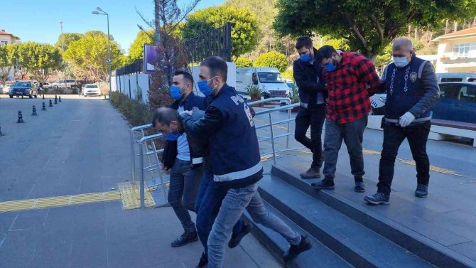 Antalya’da Otomobildeki Cinayete 1 Tutuklama Daha