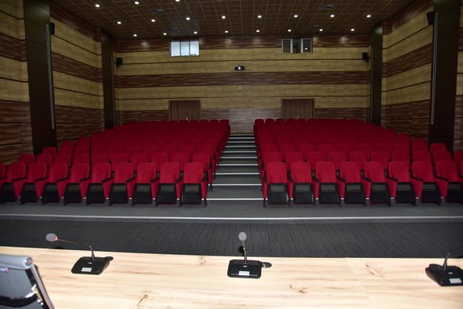 Baün Tıp Fakültesi’ne Yeni Konferans Salonu