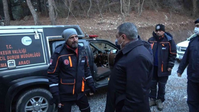 Kazdağları’nda Mahsur Kalan 21 Kişiyi Kurtarma Çalışması 12’nci Saatinde Devam Ediyor