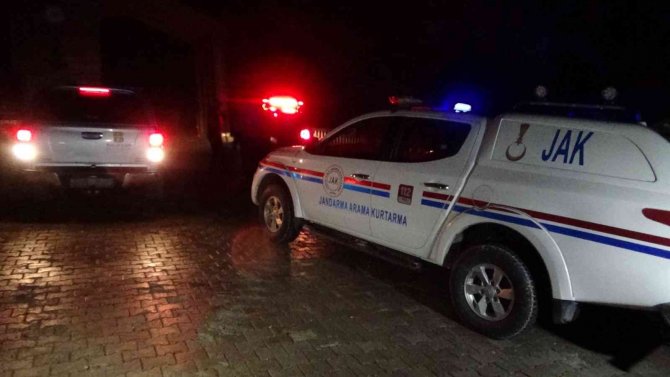 Kazdağları’nda Karda Mahsur Kalan 17’si Askeri Personel 21 Kişiyi Kurtarma Çalışmaları Devam Ediyor