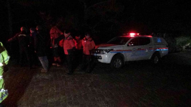 Kazdağları’nda Karda Mahsur Kalan 17’si Askeri Personel 21 Kişiyi Kurtarma Çalışmaları Devam Ediyor