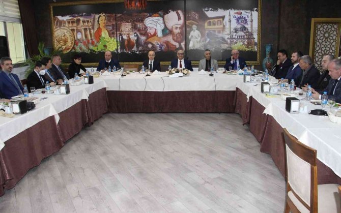 Manisa Cbü’de Rektör Ataç 2021 Yılını Değerlendirdi, Yeni Projeleri Anlattı