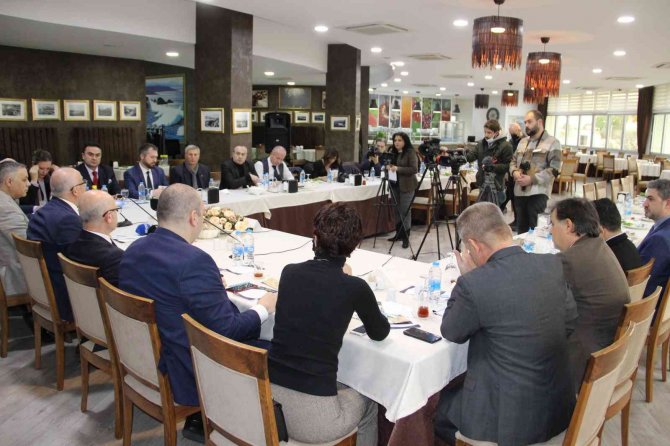 Manisa Cbü’de Rektör Ataç 2021 Yılını Değerlendirdi, Yeni Projeleri Anlattı