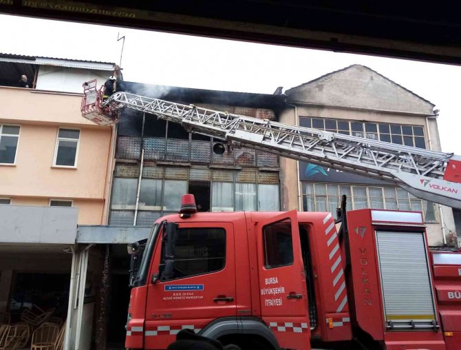 Koltuk Atölyesi Alev Alev Yandı