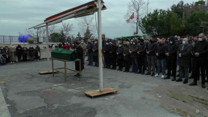 Büyükçekmece’de Esrarengiz Kazıda Cesedine Ulaşılan Murat Kartal Son Yolculuğuna Uğurlandı
