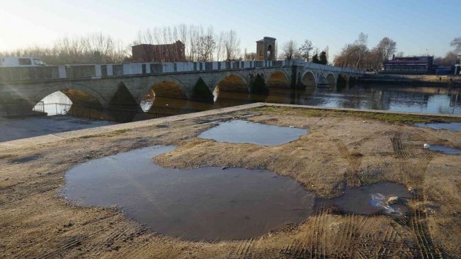Edirne’de Hayat Buz Tuttu