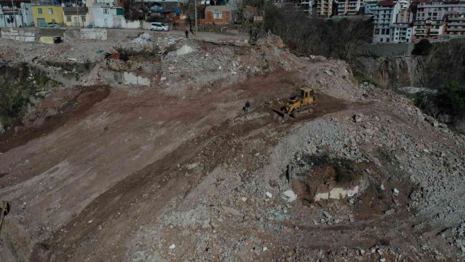 Cedit’te 421 Bina Yıkıldı