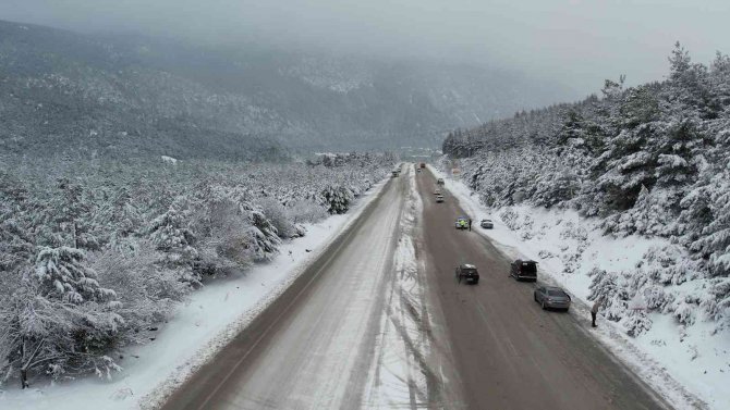 Kar Denizli’nin Antalya Ve Muğla İle Olan Ulaşımında Aksamalara Neden Oldu