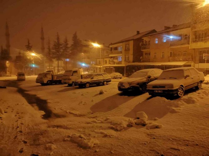 Çameli’nde Öğrencilere Kar Tatili