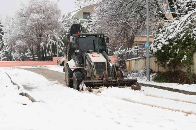 Merkezefendi’de Karla Mücadele Devam Ediyor