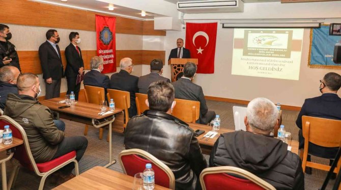 Vali Karaloğlu: “Diyarbakır’ı Belediyecilik Konusunda Merkez Okula Dönüştürürüz”