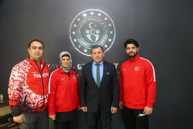 Şampiyonlardan Ali İ̇hsan Kabakcı’ya Ziyaret