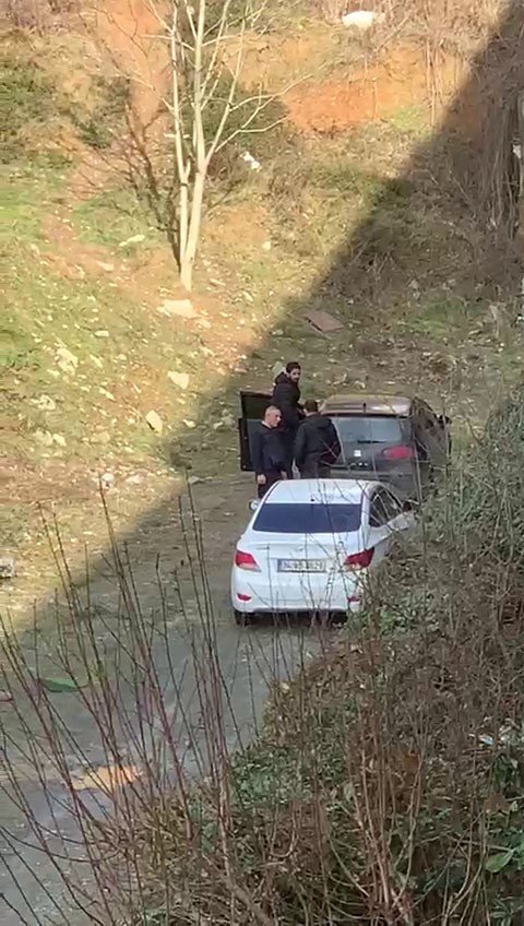 İ̇stanbul’da Korsan Taksici Çıkmaz Sokağa Girince Yakalandı