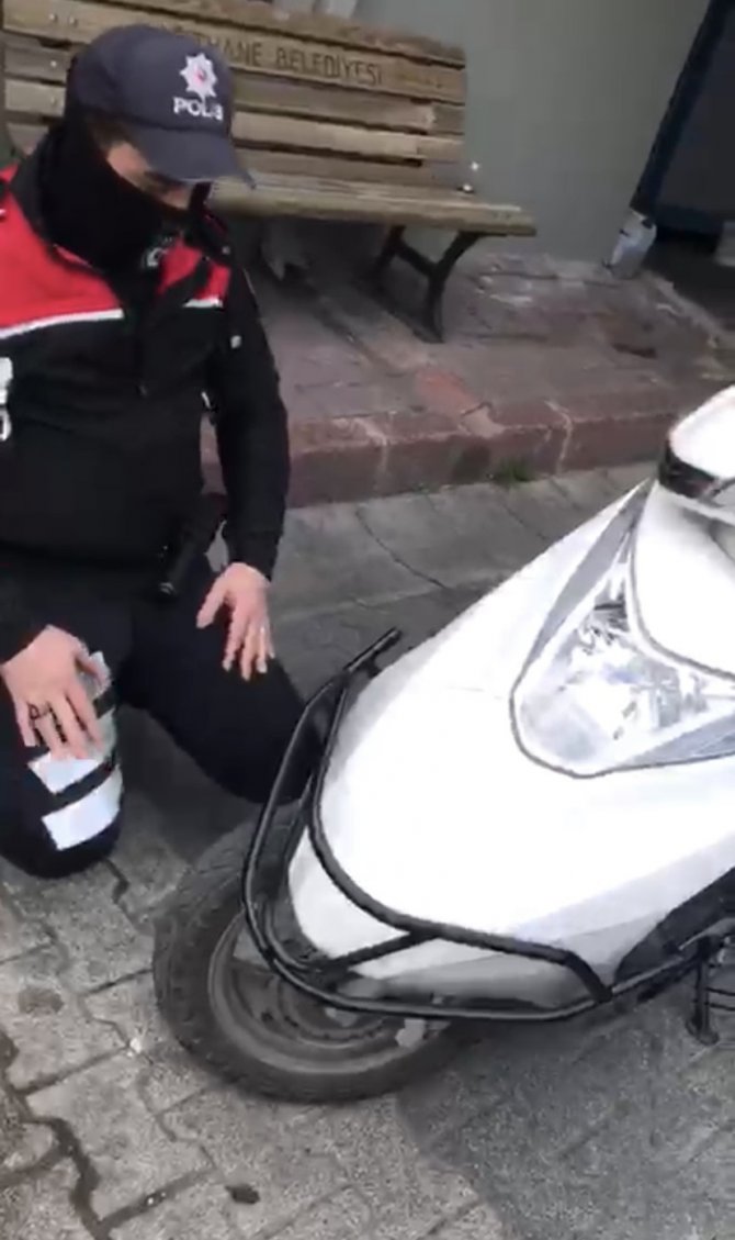 Kağıthane’de Okul Önünde Uyuşturucu Satan Karı-koca Polis Ekiplerine Yakalandı