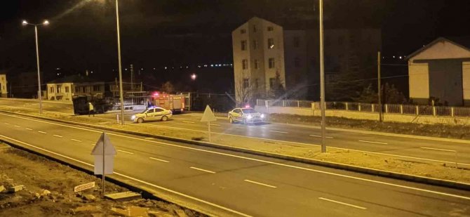 Tır Böyle Devrildi