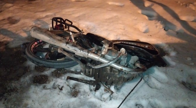 Motosikletin Araca Çarpma Anı Araç Kamerasında