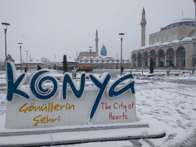 Konya’da Kar Yağışı Yeniden Başladı