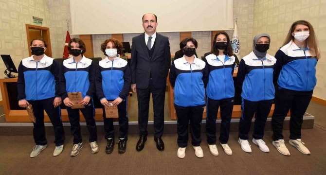 Selçuklu’da Başarılı Sporculara Ödül