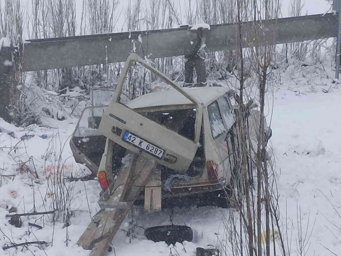 Konya’da Otomobil İle Cip Çarpıştı: 1 Yaralı