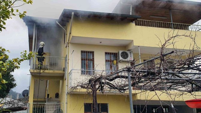 Menteşe Ve Köyceğiz’de Ev Ve İşyeri Yangını