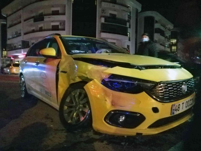 Ula’dan Kaçtı, Menteşe’de Kaza Yaptı
