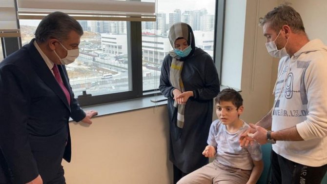 Bakan Koca Hastane Odasında Ziyaret Etmişti, O Onları Anlattılar: “Kırmayacağına Adım Gibi Emindim”