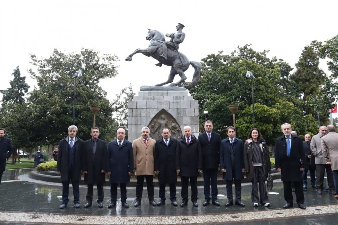 Samsun’da Tüm Siyasetçi Ve İdarecilerden Onur Anıtı’na Saldırıya Ortak Duruş